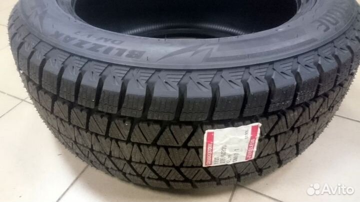 Bridgestone Blizzak DM-V3 235/65 R18 106S