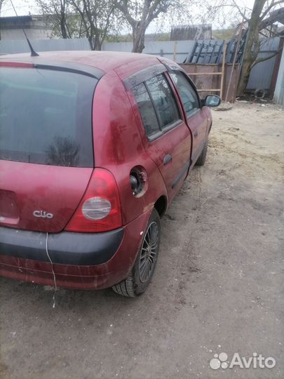 Renault clio в разбор