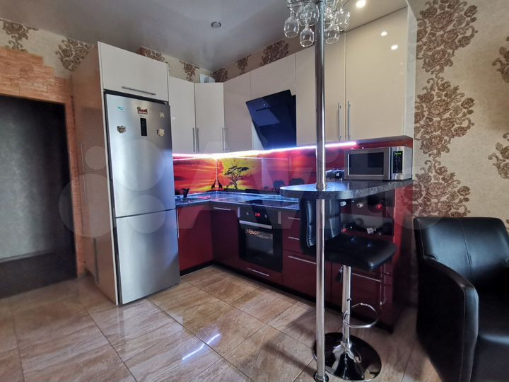 2-к. квартира, 72 м², 10/17 эт.