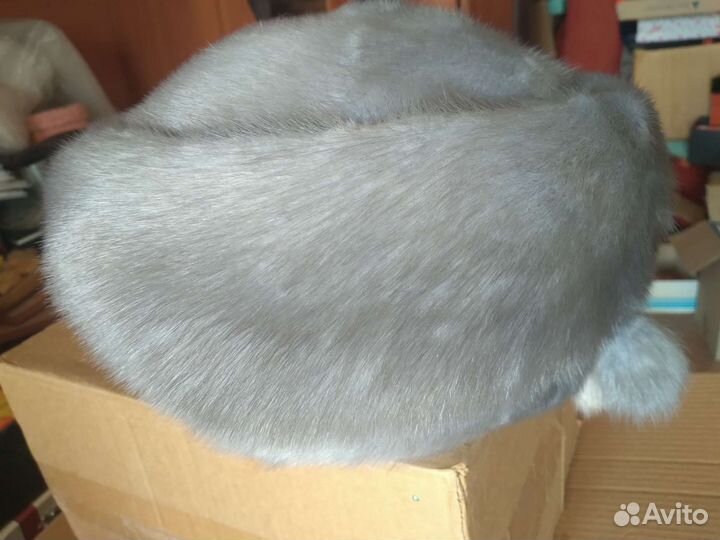 Берет из голубой норки