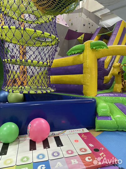 Помощник администратора