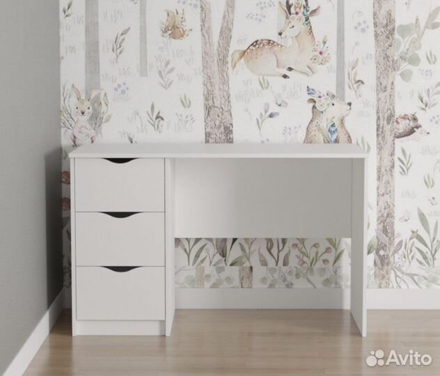 Детская кровать чердак со столом и шкафом