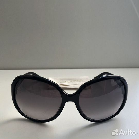 Очки солнцезащитные Valentino, Carter’s