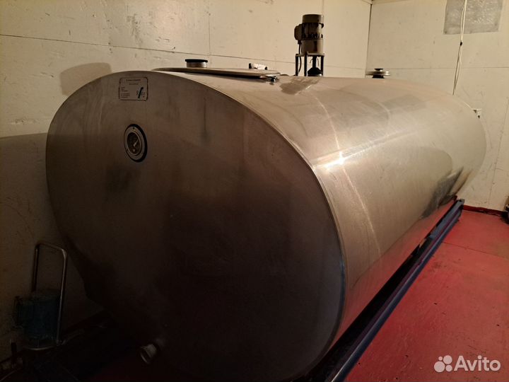 Танк охладитель молока бу