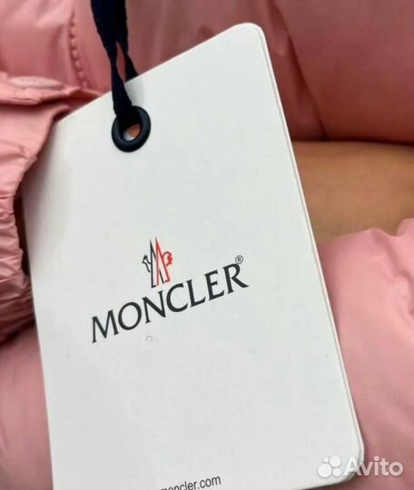 Пуховик Moncler розовый