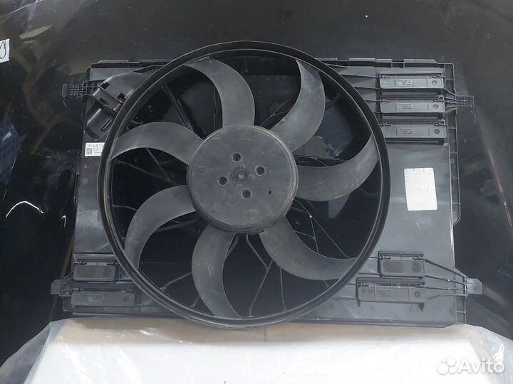 Вентилятор Mercedes w118 w177 w247