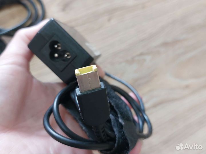 Блок питания с зарядные устройством Lenovo