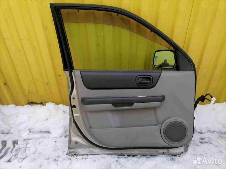 Дверь передняя левая Nissan X-Trail NT30