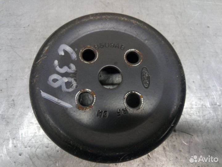 Шкив водяного насоса (помпы) Ford Focus 2