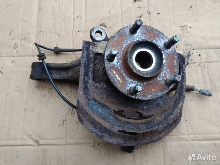 Поворотный кулак передний правый Nissan Qashqai Vi