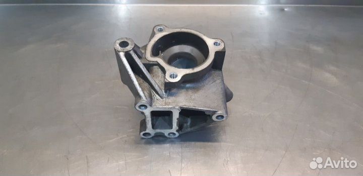 Корпус помпы Nissan X-Trail T30 QR20DE 2006