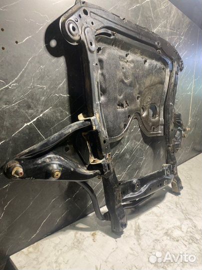 Подрамник Renault Sandero Stepway K4M2842 2017