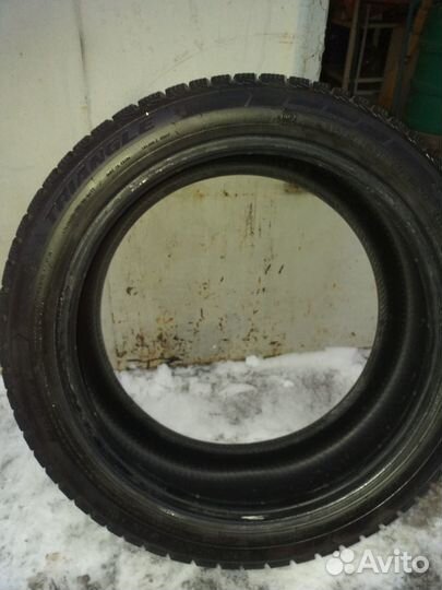 Triangle PL01 215/45 R17 91R