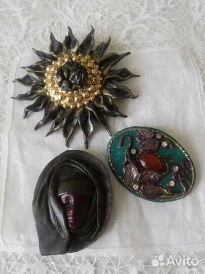 Броши кожаные,браслет медный, винтаж. Европа