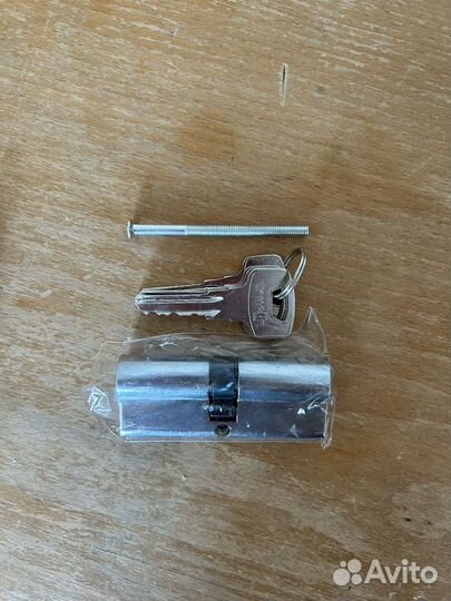 Новые Личинки замков