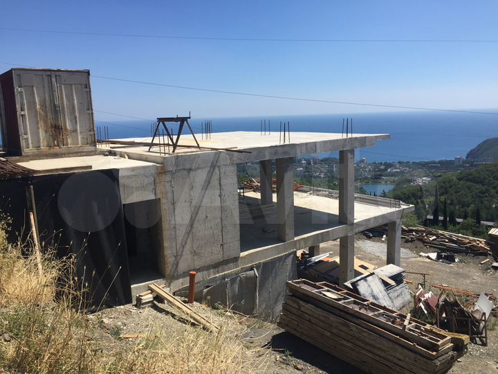 Дом 200 м² на участке 9 сот.