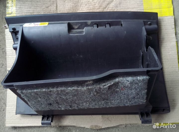 Бардачок Mitsubishi ASX