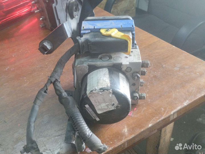 Блок ABS Renault 476601563R