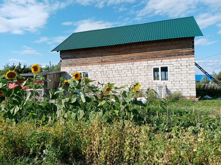 Дом 200 м² на участке 10 сот.