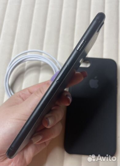 Телефон iPhone 7