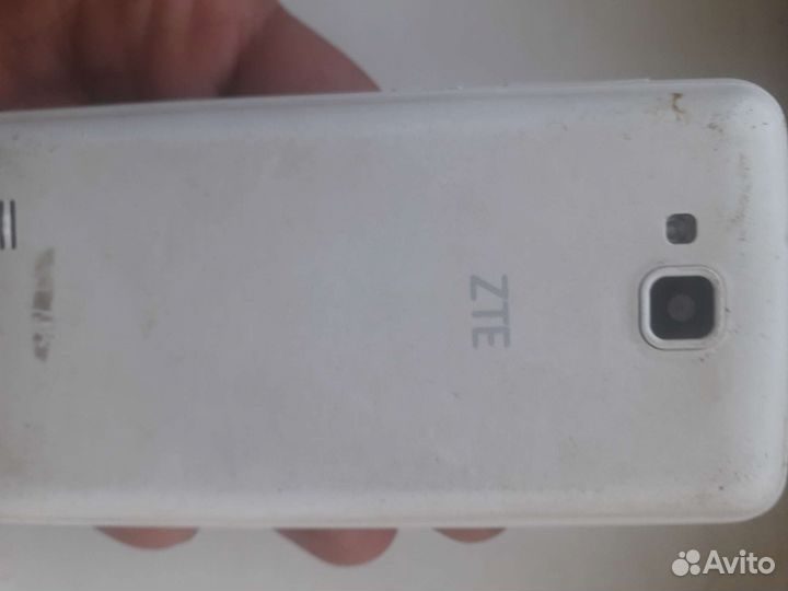 Телефон ZTE