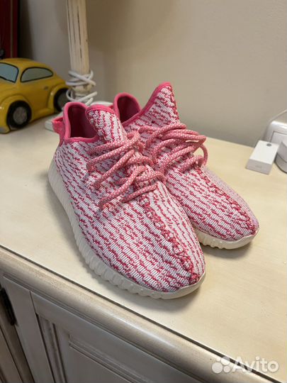 Кроссовки yeezy boost 38 размер