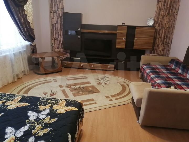 2-к. квартира, 65 м², 1/5 эт.