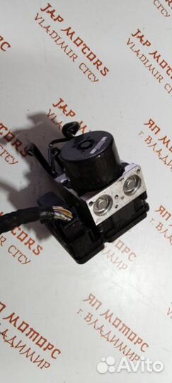 Блок ABS Volvo V40 хетчбек B5204T9 2014