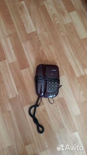 Проводной телефон