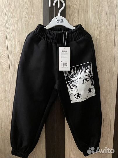 Спортивные брюки