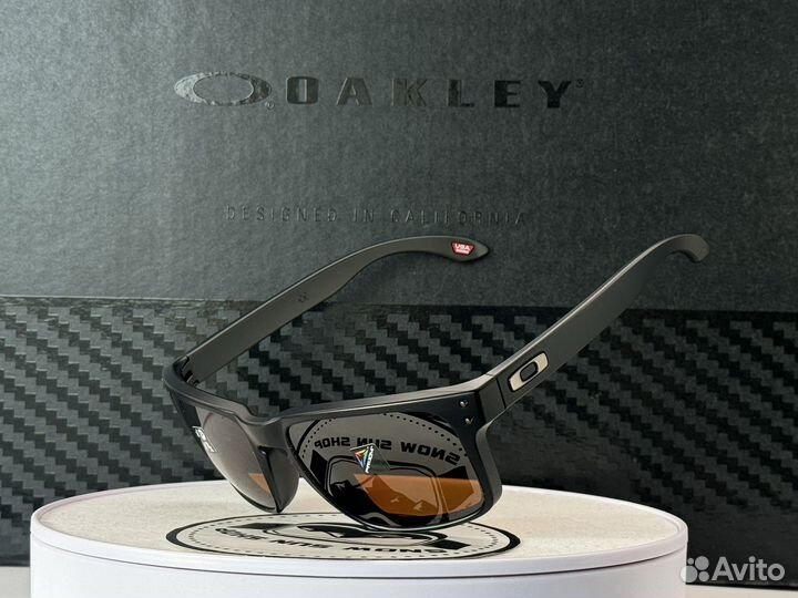 Солнцезащитные очки Oakley Holbrook Tungsten Plrzd