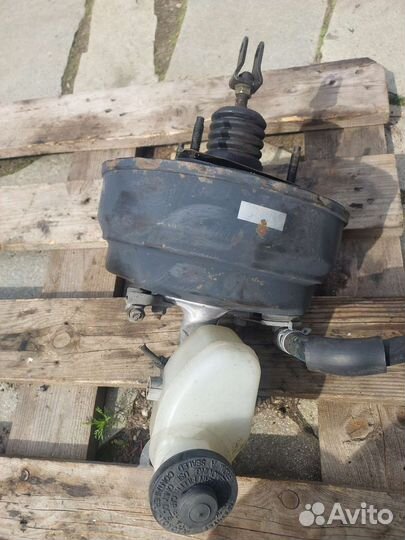 Вакуумный усилитель тормозов+гтц Toyota celica t20