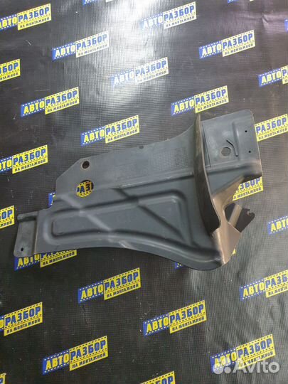 Пыльник двигателя нижний левый BMW X1 E84