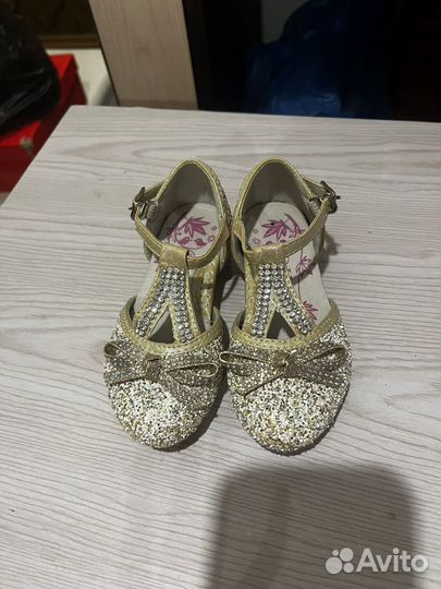 Туфли для девочки
