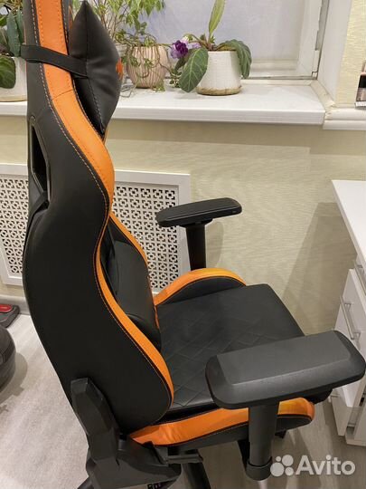 Игровое кресло cougar
