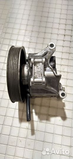 Насос гур Audi A6 C6 AUK