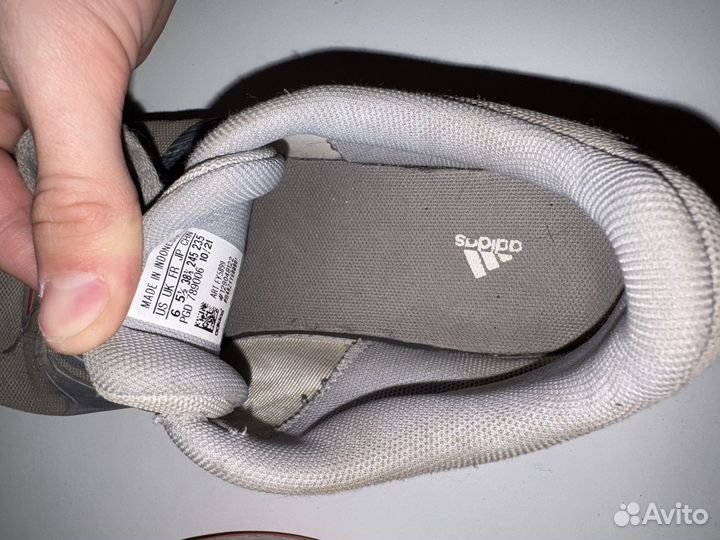 Кроссовки adidas ориганальные