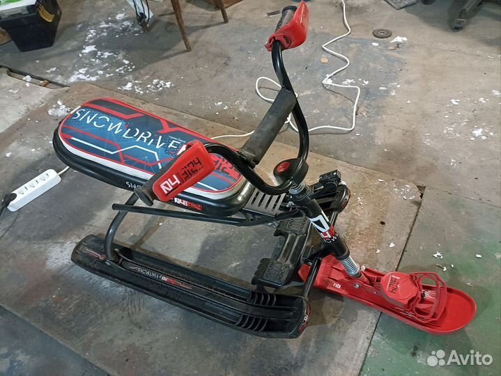 Детский снегокат новый