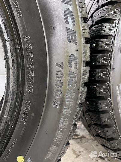 Bridgestone Ice Cruiser 7000S 235/65 R17