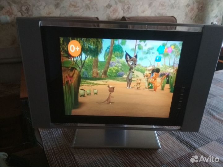 Продам ЖК телевизор Akai 20