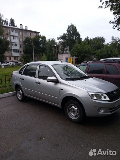 LADA Granta 1.6 МТ, 2013, битый, 22 100 км