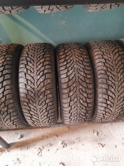 Nokian Tyres Hakkapeliitta 9 215/60 R16