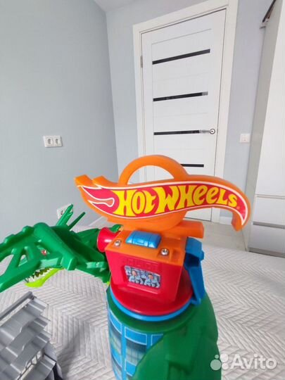 Hot wheels трек