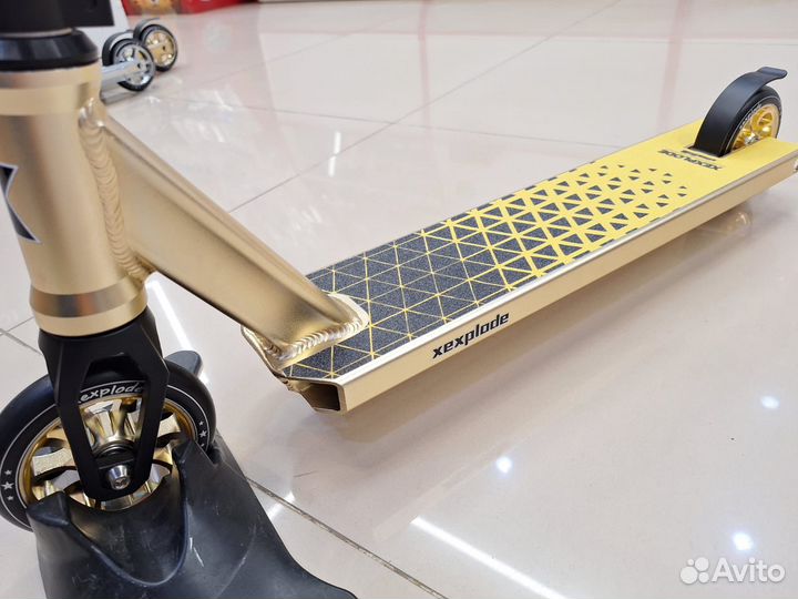 Трюковой самокат хром