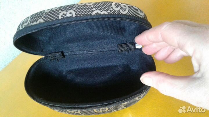 Футляры для солнцезащитных очков