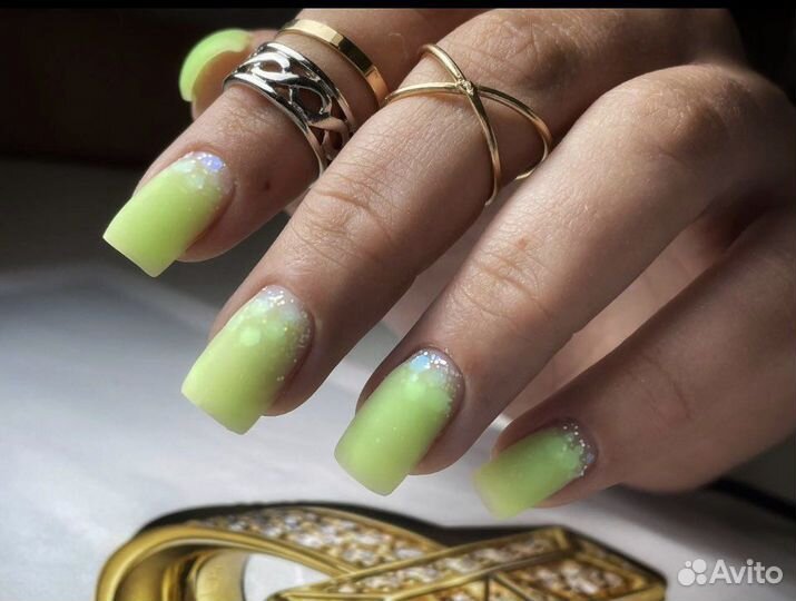 Маникюр с покрытием гель-лаком