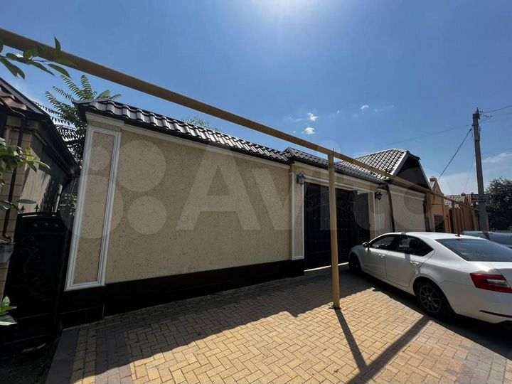 Дом 400 м² на участке 6 сот.