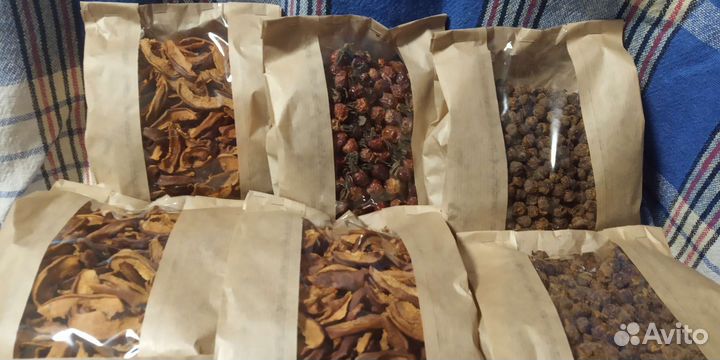 Сушёная зелень, фрукты, ягоды, травы