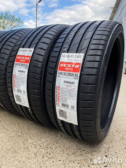 Kumho Ecsta PS71 245/35 R20 и 275/30 R20 97Y