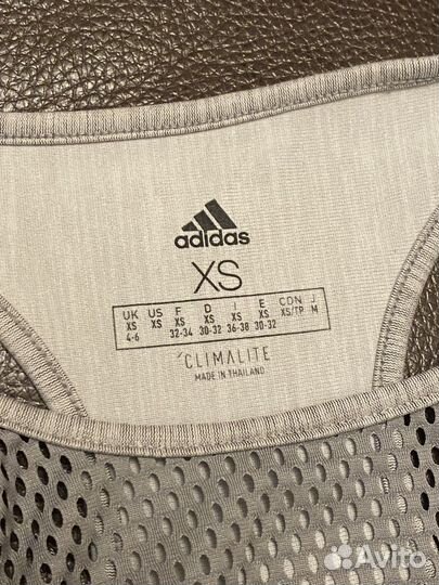 Женский теннисный костюм Adidas